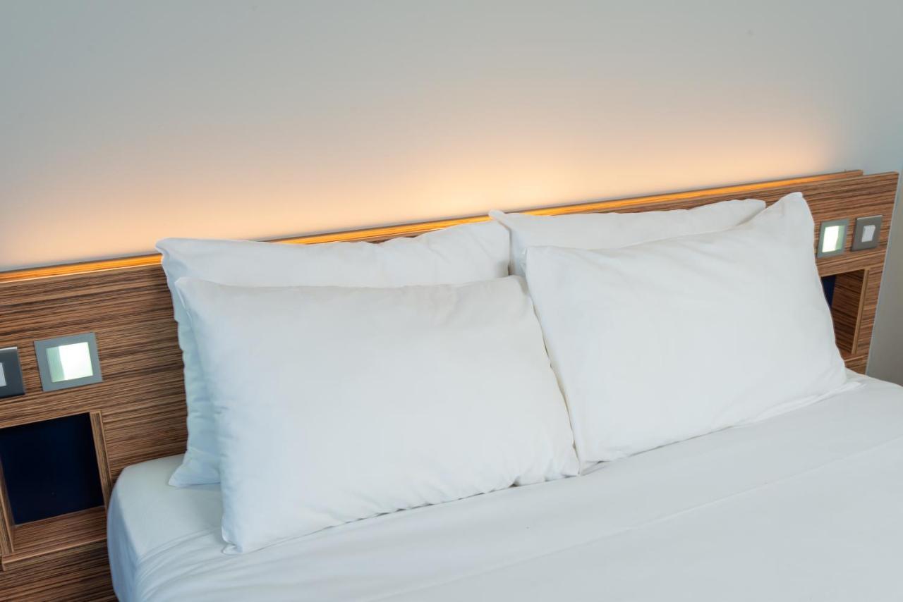 Go2 Portishead Marina Hotel Bagian luar foto